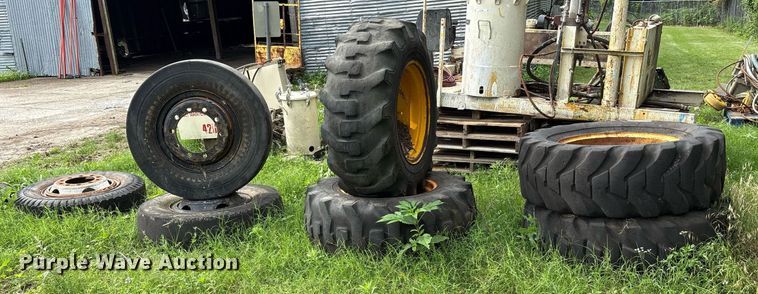 image for item DY0551 (8) tires