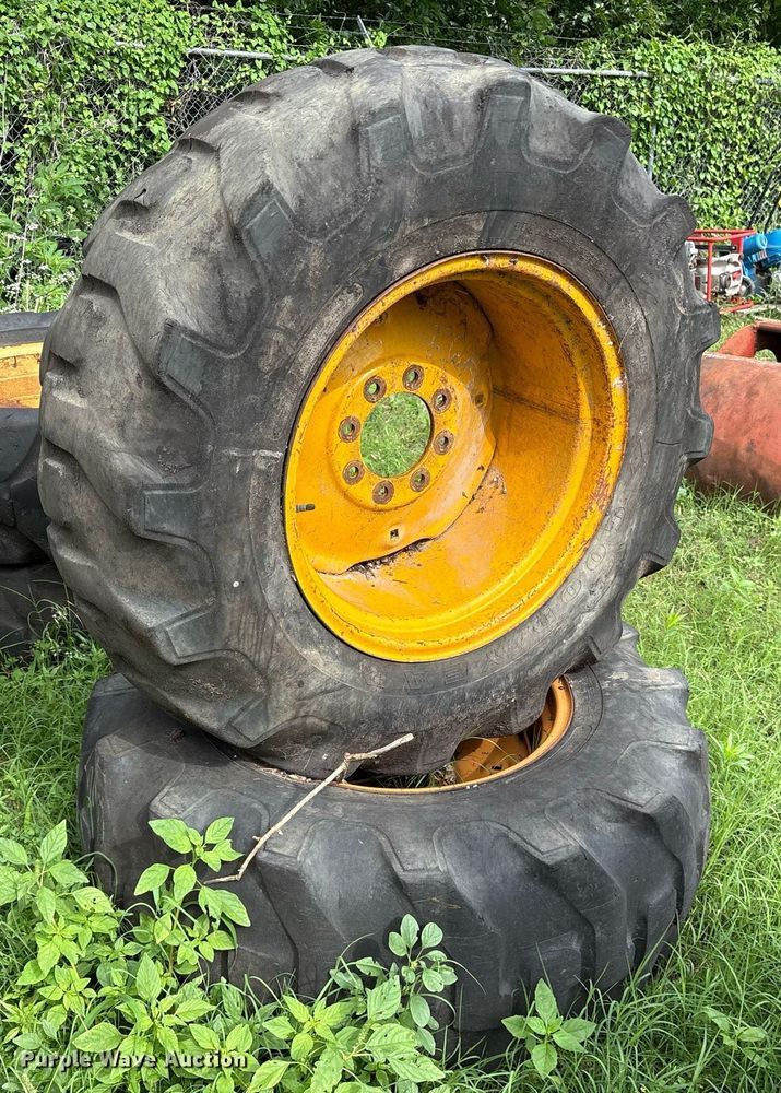 image for item DY0551 (8) tires