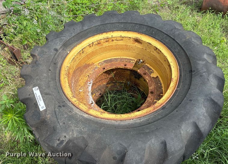 image for item DY0551 (8) tires