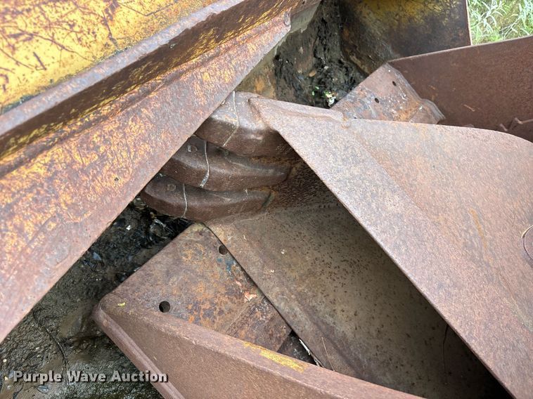 image for item DY0553 (3) excavator buckets