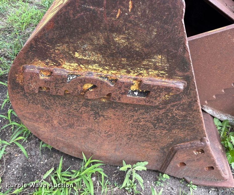 image for item DY0553 (3) excavator buckets