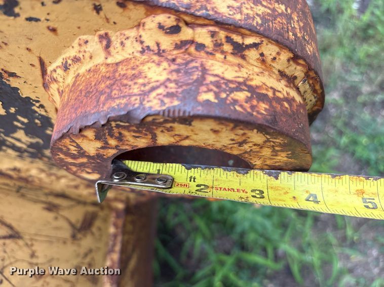 image for item DY0553 (3) excavator buckets