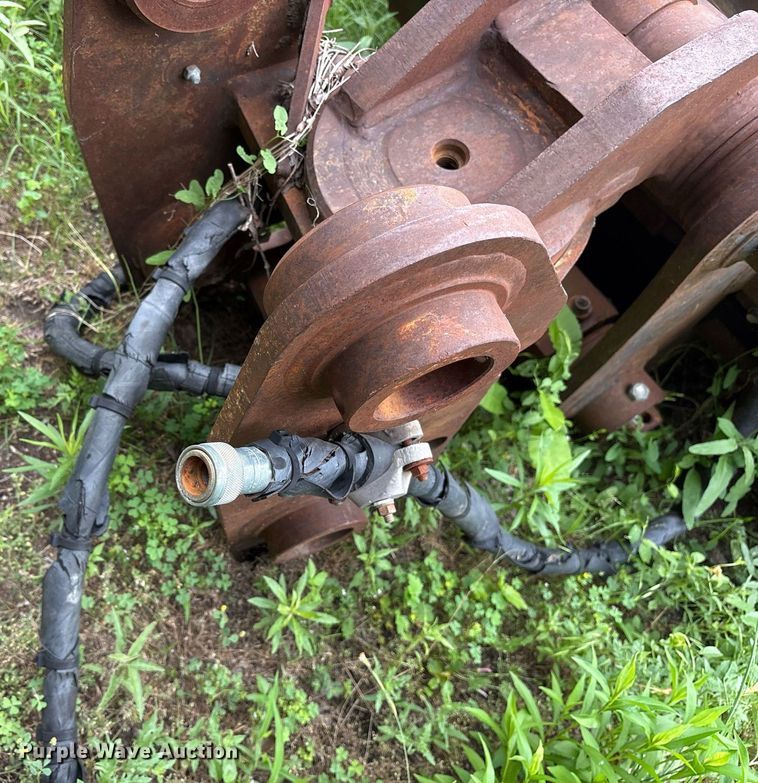 image for item DY0554 Helac clamshell bucket