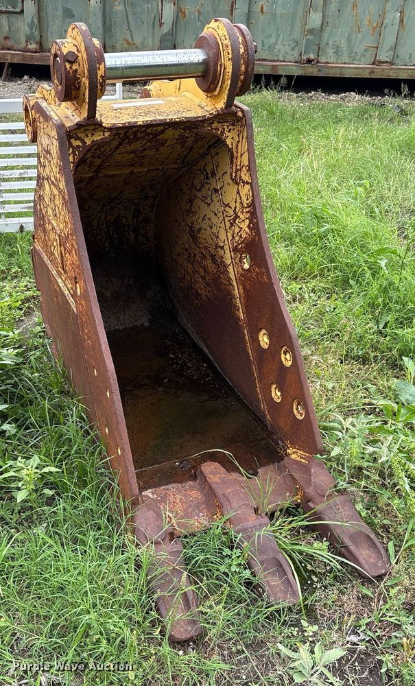 image for item DY0555 Caterpillar 315C excavator bucket