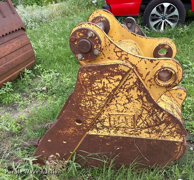 image for item DY0555 Caterpillar 315C excavator bucket