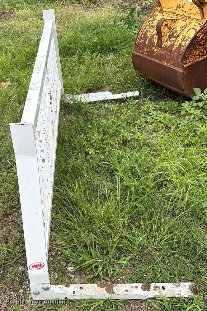 image for item DY0557 RKI headache rack 