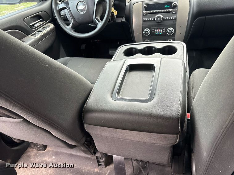 image for item DY0559 2013 Chevrolet Tahoe Police  SUV