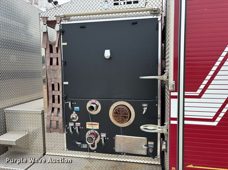 image for item DY0560 2009 Pierce Manufacturing Custom Contender pumper fire truck