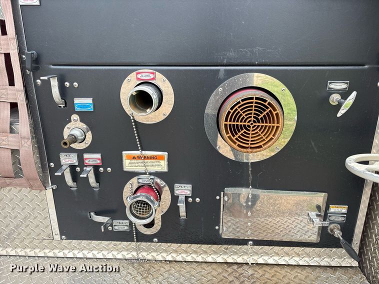 image for item DY0560 2009 Pierce Manufacturing Custom Contender pumper fire truck