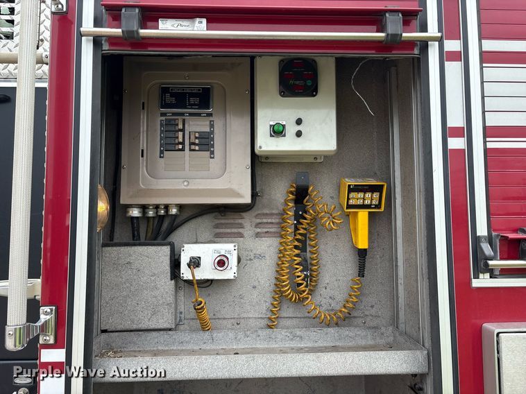 image for item DY0560 2009 Pierce Manufacturing Custom Contender pumper fire truck