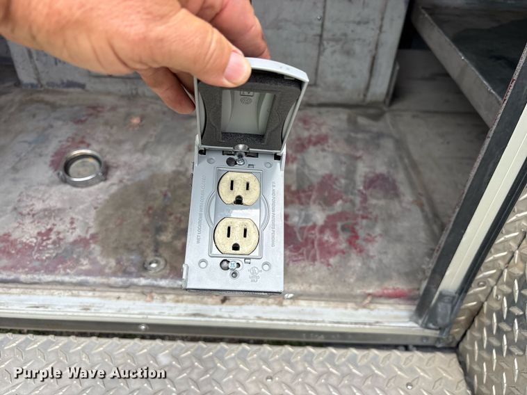 image for item DY0560 2009 Pierce Manufacturing Custom Contender pumper fire truck