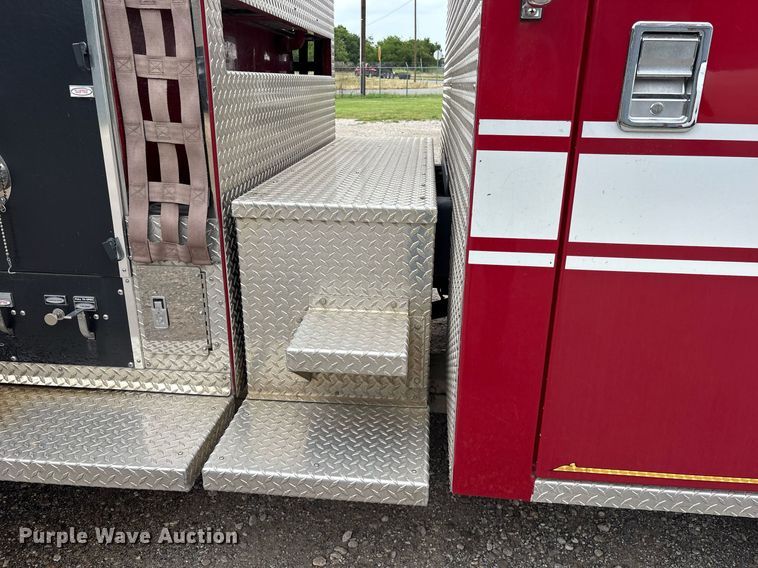 image for item DY0560 2009 Pierce Manufacturing Custom Contender pumper fire truck