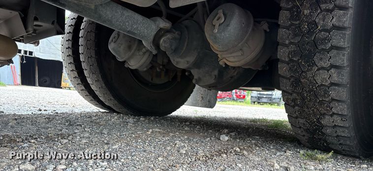 image for item DY0560 2009 Pierce Manufacturing Custom Contender pumper fire truck