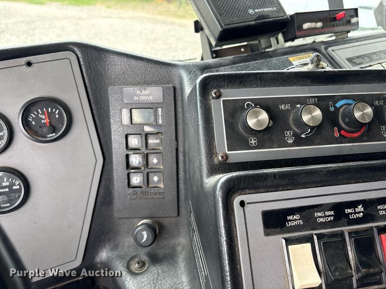 image for item DY0560 2009 Pierce Manufacturing Custom Contender pumper fire truck