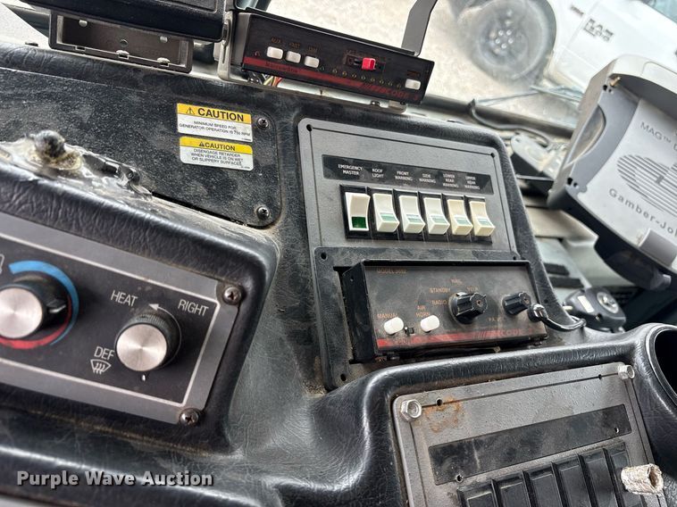 image for item DY0560 2009 Pierce Manufacturing Custom Contender pumper fire truck