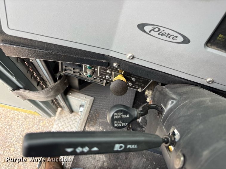 image for item DY0560 2009 Pierce Manufacturing Custom Contender pumper fire truck