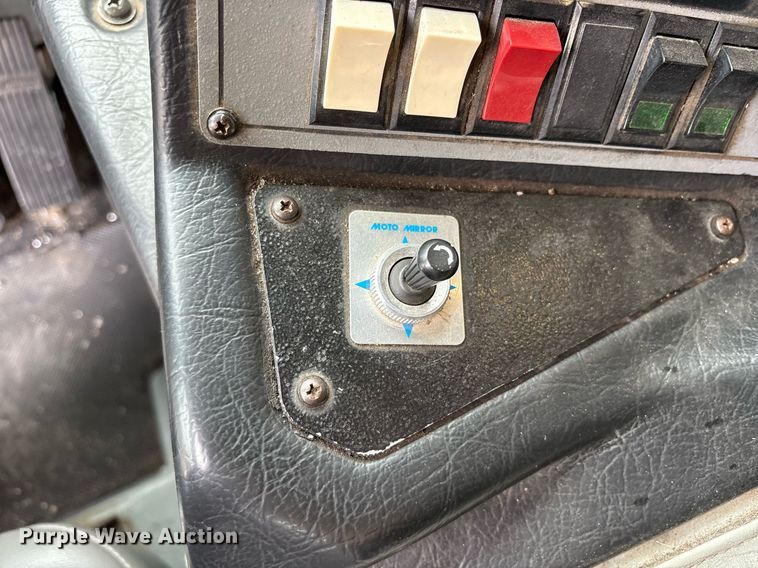 image for item DY0560 2009 Pierce Manufacturing Custom Contender pumper fire truck