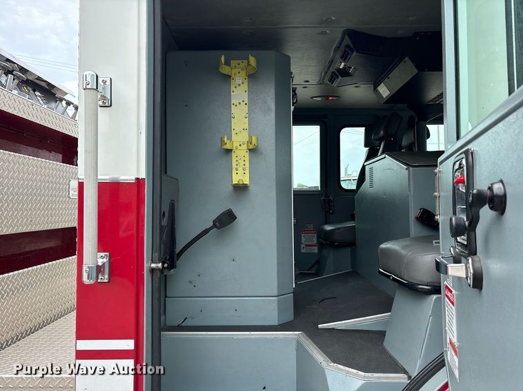 image for item DY0560 2009 Pierce Manufacturing Custom Contender pumper fire truck