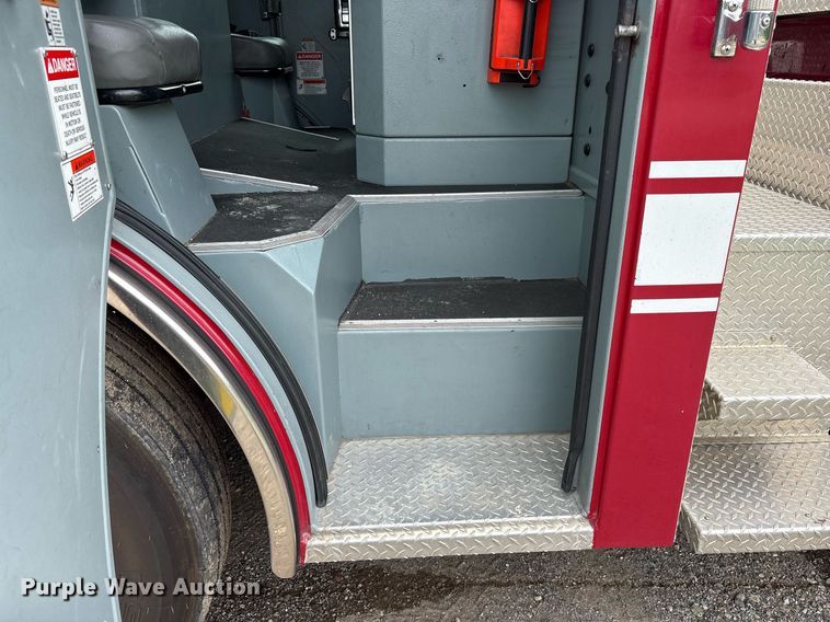 image for item DY0560 2009 Pierce Manufacturing Custom Contender pumper fire truck