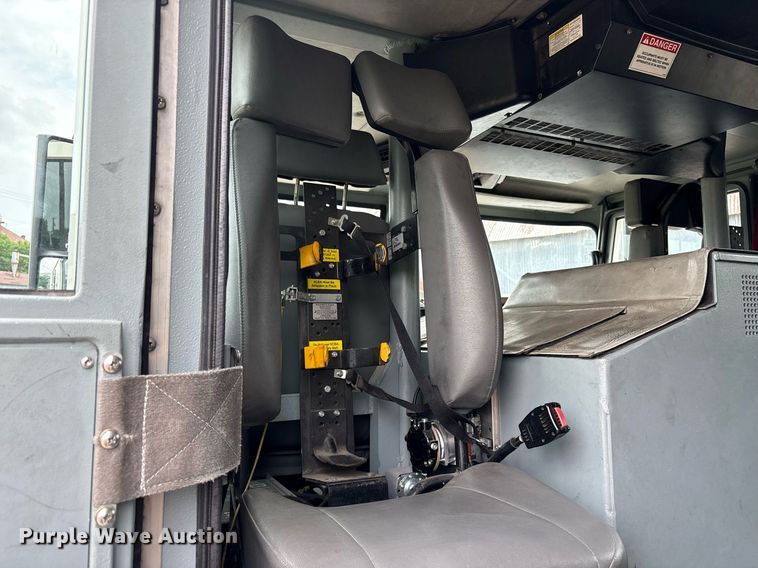 image for item DY0560 2009 Pierce Manufacturing Custom Contender pumper fire truck