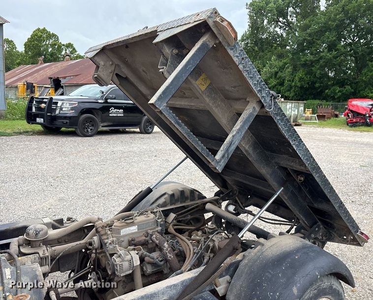 image for item DY0562 2004 Toro 7361 utility vehicle