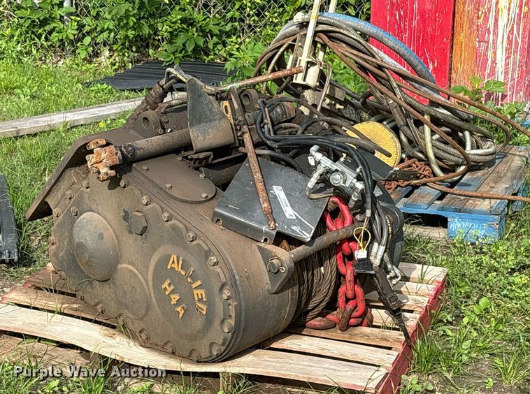 image for item DY0566 Allied H4A rear winch