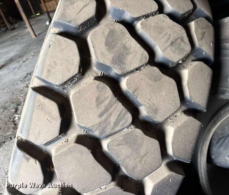 image for item DY0571 (5) tires