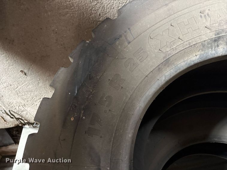 image for item DY0571 (5) tires