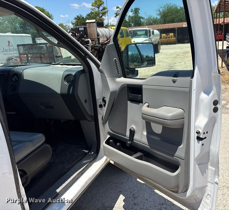 image for item DY0595 2007 Ford F150 pickup truck