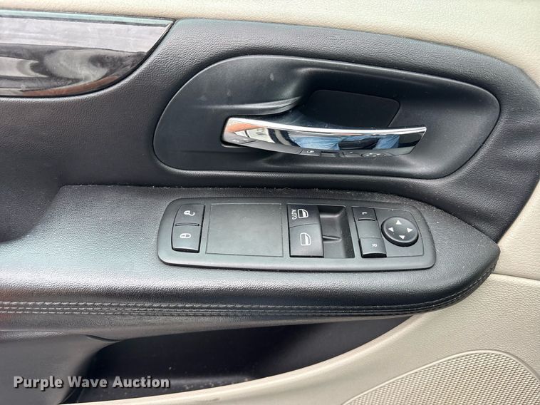 image for item DY0606 2012 Dodge Grand Caravan van