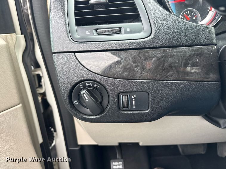 image for item DY0606 2012 Dodge Grand Caravan van