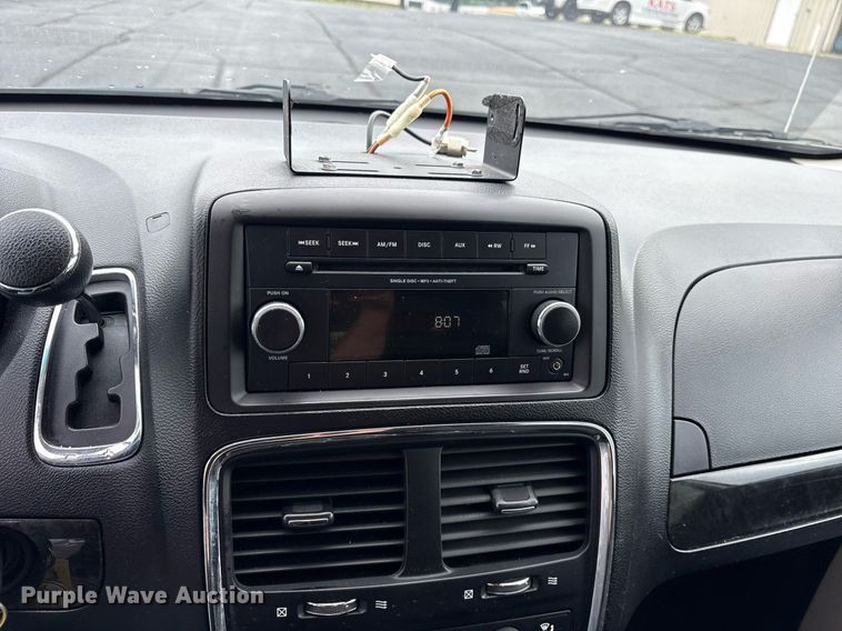 image for item DY0606 2012 Dodge Grand Caravan van