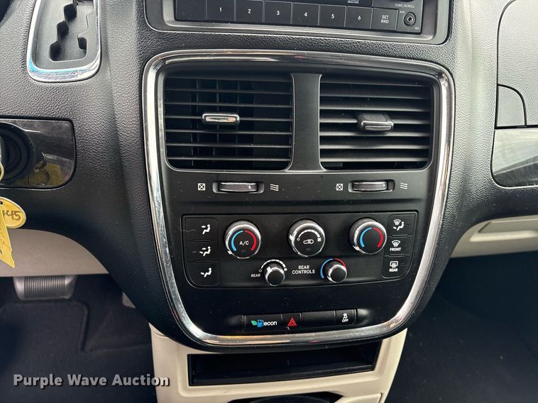 image for item DY0606 2012 Dodge Grand Caravan van