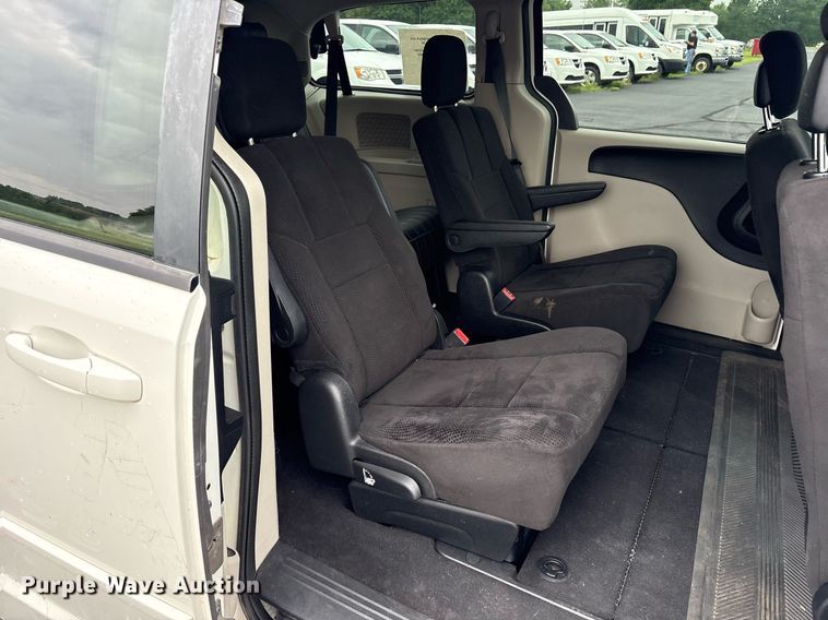 image for item DY0606 2012 Dodge Grand Caravan van