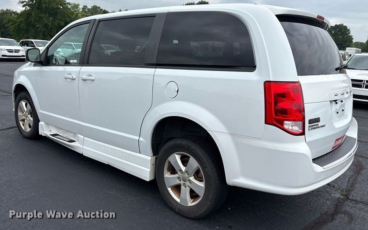 image for item DY0607 2018 Dodge Grand Caravan handicap accessible van
