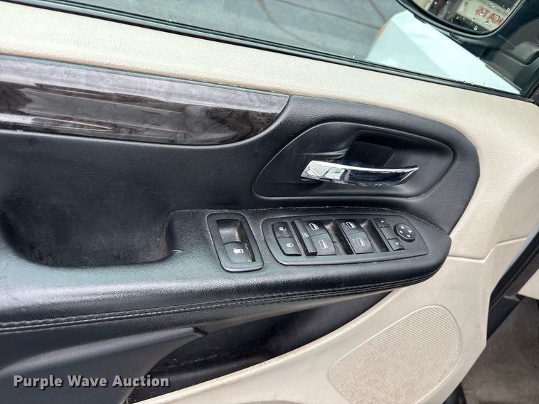 image for item DY0607 2018 Dodge Grand Caravan handicap accessible van