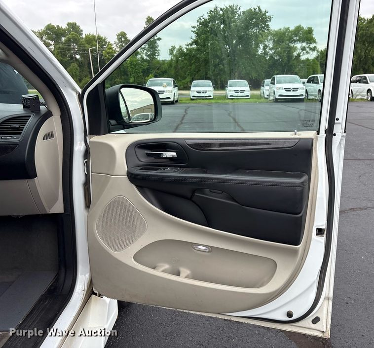 image for item DY0607 2018 Dodge Grand Caravan handicap accessible van