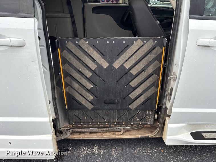 image for item DY0607 2018 Dodge Grand Caravan handicap accessible van