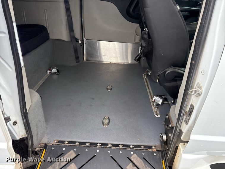 image for item DY0607 2018 Dodge Grand Caravan handicap accessible van