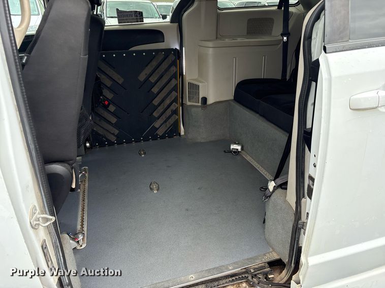 image for item DY0607 2018 Dodge Grand Caravan handicap accessible van