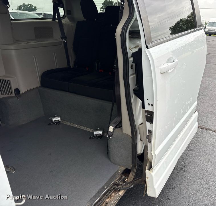 image for item DY0607 2018 Dodge Grand Caravan handicap accessible van