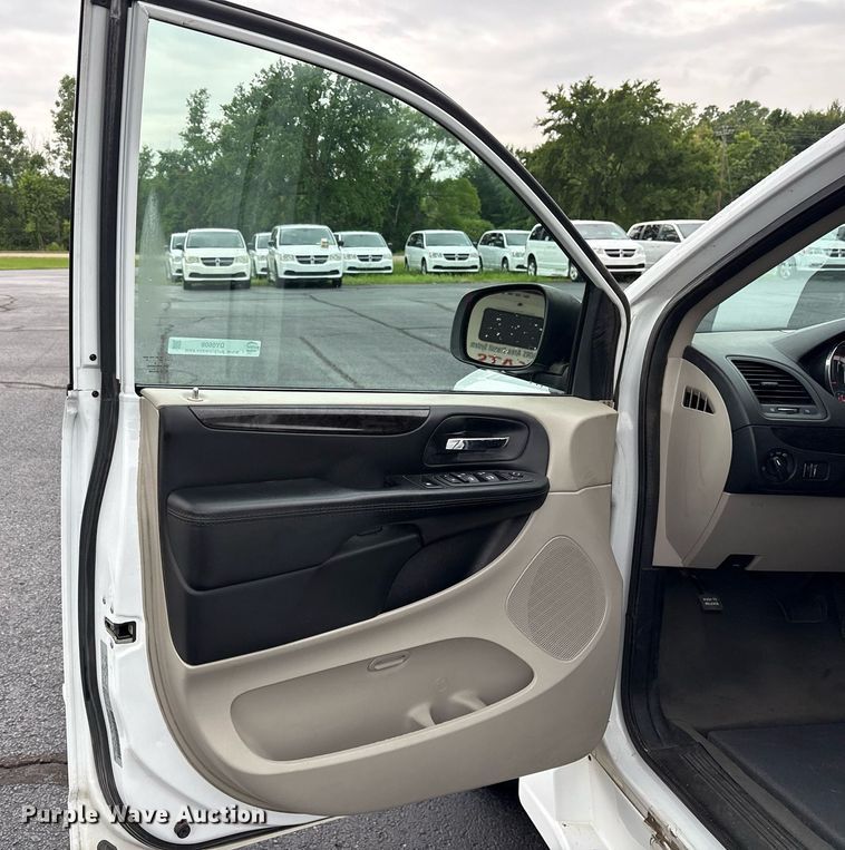 image for item DY0608 2017 Dodge Grand Caravan handicap accessible van