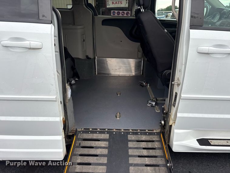 image for item DY0608 2017 Dodge Grand Caravan handicap accessible van