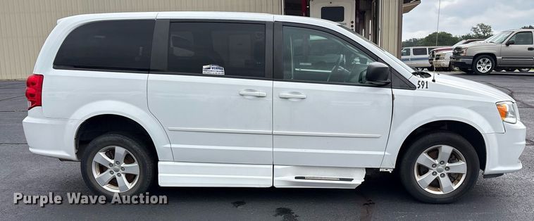 image for item DY0609 2017 Dodge Grand Caravan handicap accessible van