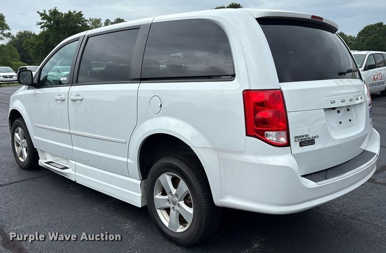 image for item DY0609 2017 Dodge Grand Caravan handicap accessible van