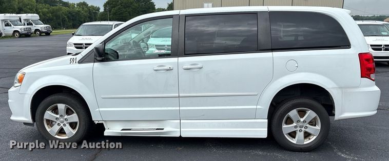 image for item DY0609 2017 Dodge Grand Caravan handicap accessible van