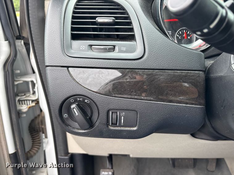 image for item DY0609 2017 Dodge Grand Caravan handicap accessible van