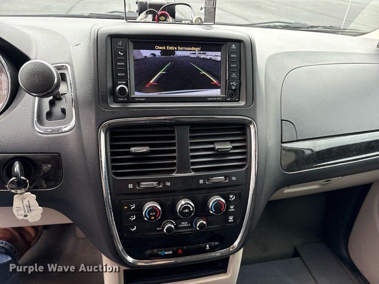 image for item DY0609 2017 Dodge Grand Caravan handicap accessible van