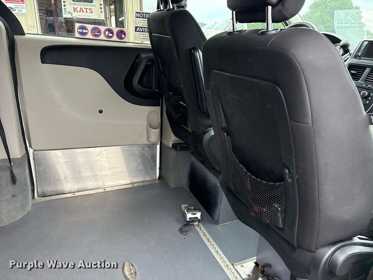 image for item DY0609 2017 Dodge Grand Caravan handicap accessible van