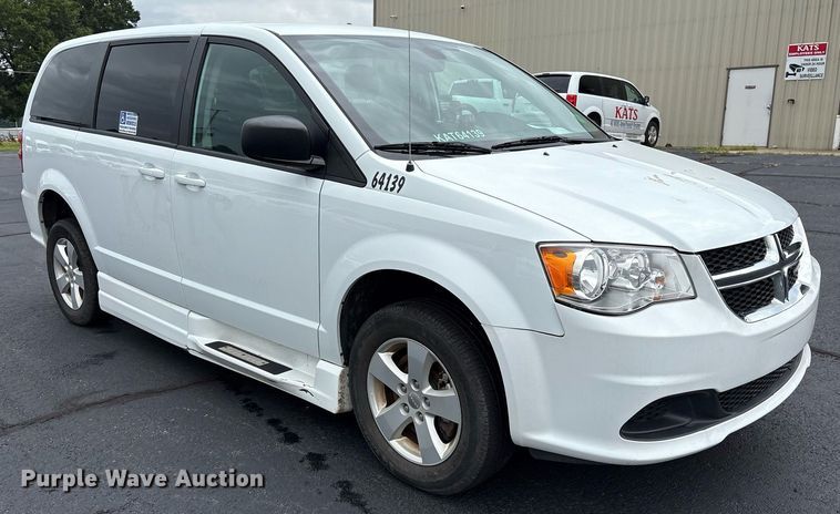 image for item DY0610 2018 Dodge Grand Caravan handicap accessible van